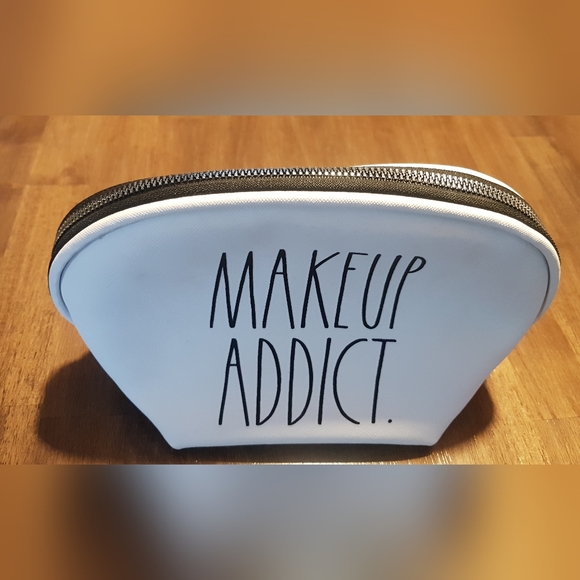 Rae Dunn Makeup bag - Picture 2 of 3